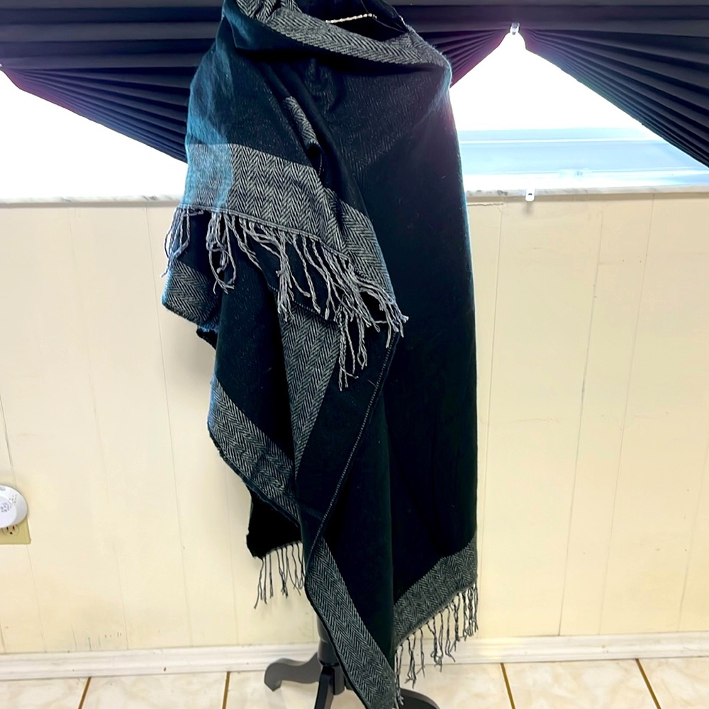 Gorgeous and classy Max Edition Shawl